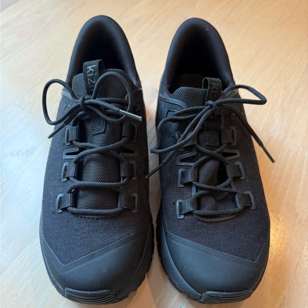 Kizik step in sneaker - barely worn
